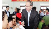 TP Hồ Chí Minh:  Gần 1.390 tỷ đồng chăm lo tết