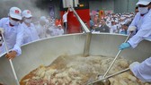 Kỷ lục Guinness “Tô phở bò ăn liền lớn nhất thế giới”