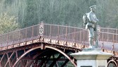 Anh chi 4,6 triệu USD tu bổ cây cầu sắt đầu tiên trên thế giới