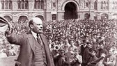 Anh: Trưng bày tư liệu quý về Cách mạng Tháng Mười Nga