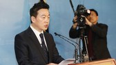 Chính trị gia Chung Bong-ju phát biểu trong cuộc họp báo tại Quốc hội Hàn Quốc ở Seoul ngày 27-3-2018. Ảnh: YONHAP