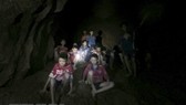Các thành viên đội bóng mắc kẹt bên trong hang Tham Luang ở tỉnh Chiang Rai của Thái Lan. Ảnh: THX/TTXVN