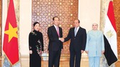 Tổng thống Ai Cập Abdel Fattah Al Sisi và phu nhân đón Chủ tịch nước Trần Đại Quang và phu nhân