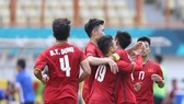 Tranh HCĐ bóng đá nam Asiad 2018: Việt Nam ngang cơ U.A.E