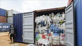 Indonesia trả lại rác nhựa nhập khẩu