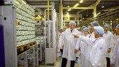 Đoàn công tác Bộ Nông nghiệp Hoa Kỳ đến thăm và làm việc với Công ty cổ phần Sữa Việt Nam