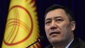 Tân Thủ tướng Kyrgyzstan Sadyr Zhaparov phát biểu tại cuộc họp báo ở Bishkek ngày 10-10-2020. Ảnh: AA/TTXVN