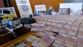 Tiền giấy 500 euro giả bị cảnh sát thu giữ. (Nguồn: barrons.com)