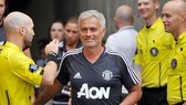 HLV Mourinho muốn gắn bó lâu dài với Quỷ đỏ