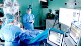 Nhiều bệnh viện ở Việt Nam đã đẩy mạnh ứng dụng trí tuệ nhân tạo và robot trong phẫu thuật