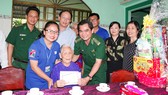 Bộ đội Biên phòng TPHCM thăm hỏi, tặng quà người cao tuổi