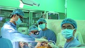 Một ca phẫu thuật cho bệnh nhân bị suy tim tại Bệnh viện Đại học Y Dược TPHCM