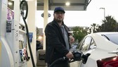 Tổng thống Mỹ đề xuất tạm đình chỉ thuế nhiên liệu