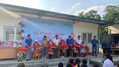 Mang yêu thương đến những vùng xa