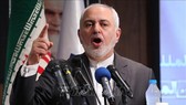Ngoại trưởng Iran Mohammad Javad Zarif phát biểu tại một cuộc họp báo ở Tehran. Ảnh: AFP/TTXVN