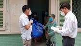 Bình Thạnh đưa 930 người dân tránh dịch trở về nhà