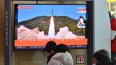 Hàn Quốc: Triều Tiên phóng 2 vật thể nghi là tên lửa đạn đạo