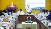 Phó Chủ tịch HĐND TPHCM Nguyễn Văn Dũng phát biểu  trong buổi giám sát tại UBND quận 12. Ảnh: TRẦN YÊN
