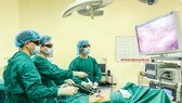 Bác sĩ Việt hút bệnh nhân ngoại