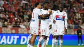Lyon ăn mừng chiến thắng trên sân Dijon.