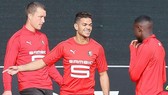 Hatem Ben Arfa (giữa) hy vọng sẽ phục hồi phong độ ở đội bóng mới.