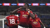 Huddersfield - Man United 1-1, Mbenza khiến Quỷ đỏ giã từ đường đua tốp 4