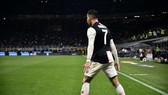 Covid-19 khiến Ronaldo tổn hại nhiều nhất trong giới cầu thủ