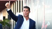 Ronaldo và đồng đội đồng ý cắt giảm lương với Juventus