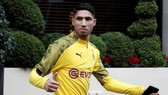 Achraf Hakimi vẫn thuộc biên chế của Borussia Dortmund.