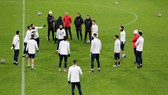 Hiệp hội cầu thủ Pháp phản đối việc Ligue 1 nối lại