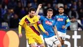 Lionel Messi liệu có giúp Barcelona vượt qua Napoli