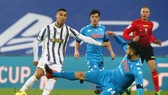 Ronaldo trong trận đấu với Napoli