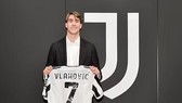 Dusan Vlahovic gkilo71i thiếu chiếc áo số 7 ở Juventus