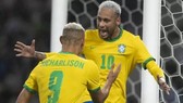 Neymar ăn mừng bàn thắng quyết định trước Nhật Bản