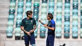 HLV Mancini và Zaniolo trên sân tập đội tuyển Italia