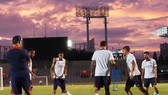 Các cầu thủ PSG trên sân tập