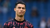 Cristiano Ronaldo bỏ về sớm khiến HLV Ten Hag bức xúc