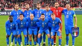 Tuyển Italia trong trận đấu trên sân Hungary