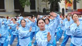 Hơn 2.000 người cao tuổi đồng diễn hưởng ứng Tháng hành động vì người cao tuổi Việt Nam