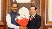 Chủ tịch Hạ viện Ấn Độ và Tổng Bí thư Đảng Cộng sản Ấn Độ tiếp đồng chí Nguyễn Văn Nên