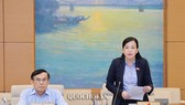 Trưởng Ban Dân nguyện Nguyễn Thanh Hảicho biết người dân rất lo lắng về nhà máy, cơ sở sản xuất tồn tại xen kẽ trong khu dân cư, tiềm ẩn rủi ro ảnh hưởng tới sức khoẻ cộng đồng