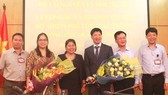 Thứ trưởng Bộ Tài nguyên và Môi trường Nguyễn Thị Phương Hoa đã trao các quyết định bổ nhiệm cho 2 tân Phó Tổng cục trưởng