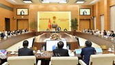 Tổng Thư ký Quốc hội Nguyễn Hạnh Phúc vừa có văn bản thông báo quyết định của Uỷ ban Thường vụ Quốc hội về việc tạm hoãn Phiên họp lần thứ 43