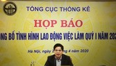 Phó Tổng cục trưởng TCTK Phạm Quang Vinh chủ trì buổi Họp báo.