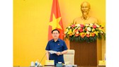 Chủ tịch Quốc hội Vương Đình Huệ phát biểu kết luận tại buổi làm việc với Văn phòng Quốc hội