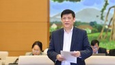 Bộ trưởng Bộ Y tế Nguyễn Thanh Long trình dự án Luật tại phiên họp