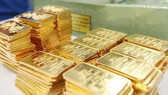 Vàng thế giới tăng mạnh, vàng SJC tăng 350.000 đồng/lượng