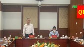 Phó Chủ tịch UBND TPHCM Ngô Minh Châu dẫn đầu đoàn công tác của UBND TPHCM có buổi làm việc với UBND quận 6 về kế hoạch thực hiện nhiệm vụ năm 2022. Ảnh: CHÍ THẠCH 