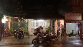 Công an phong tỏa khám nghiệm hiện trường. Ảnh: C.T