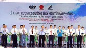 Thủ tướng Nguyễn Xuân Phúc cắt băng khai trương 3 đường bay mới của Bamboo Airways